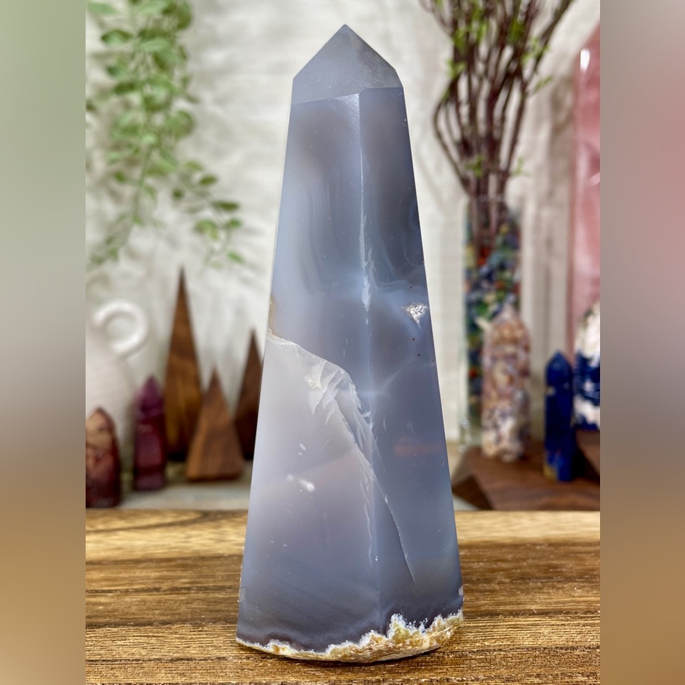 1615 Blue Agate Crystal Tower with Large Druzy Cave - Picture 6 of 17